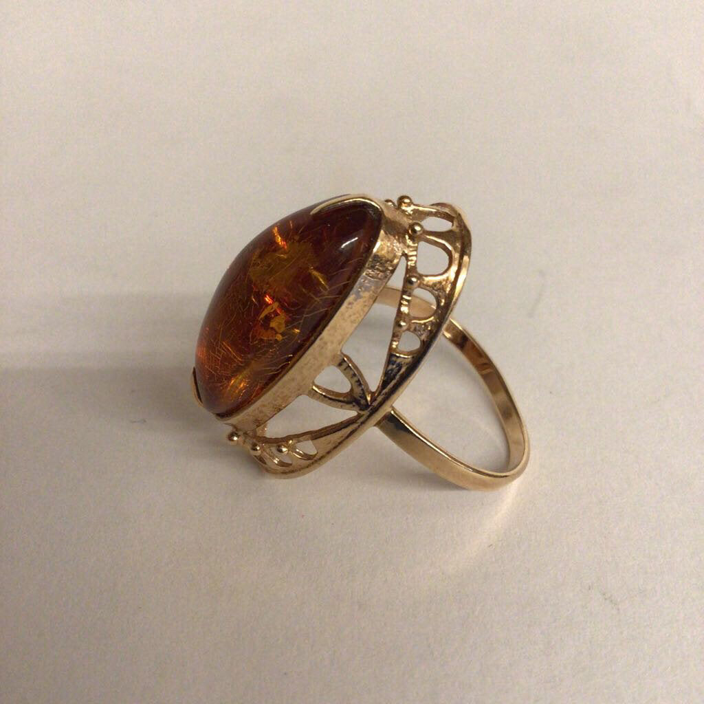 14Kt Amber Ring. ca. 1970