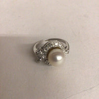 14Kt Diamond and Pearl Ring